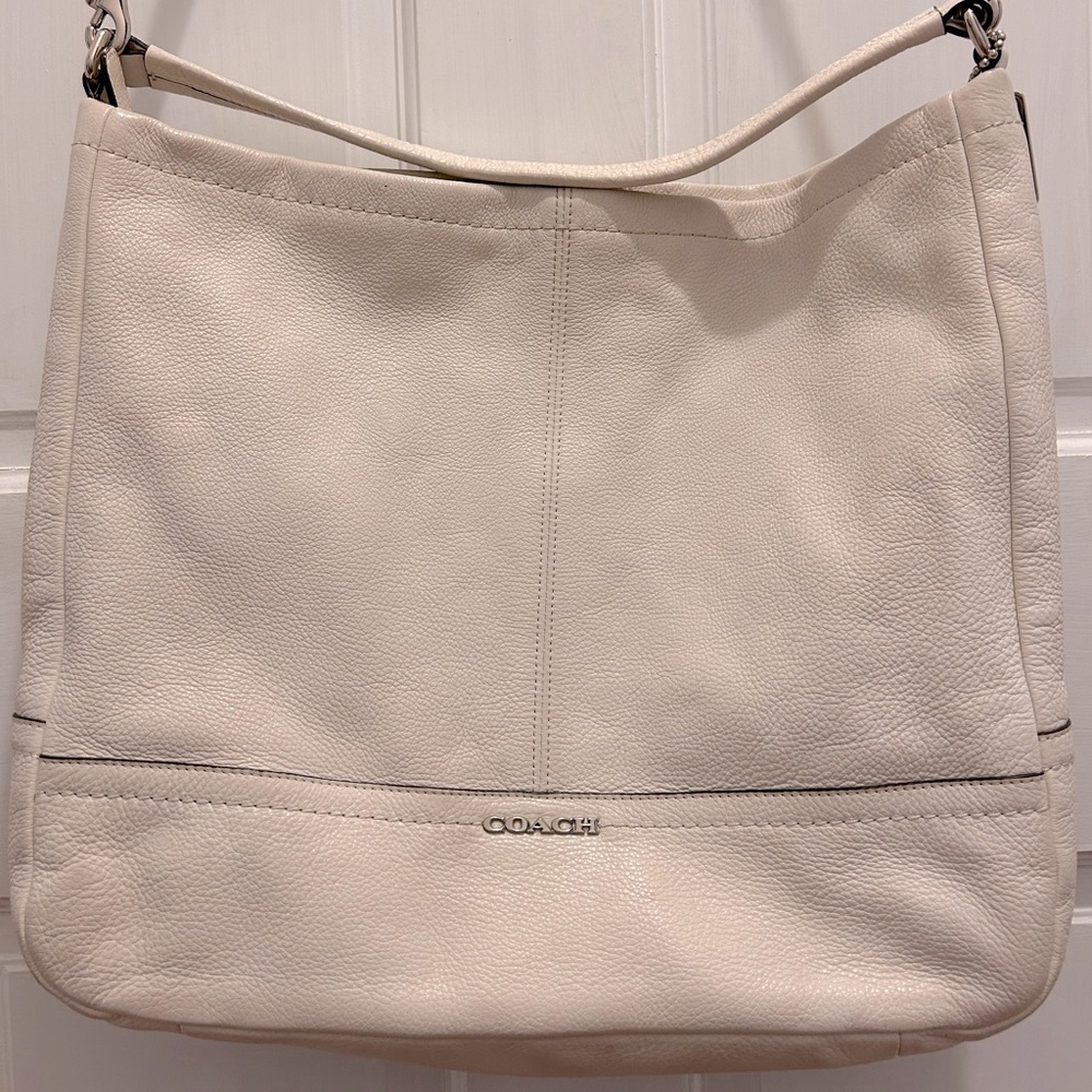 Coach large purse, crossbody/shoulder bag!